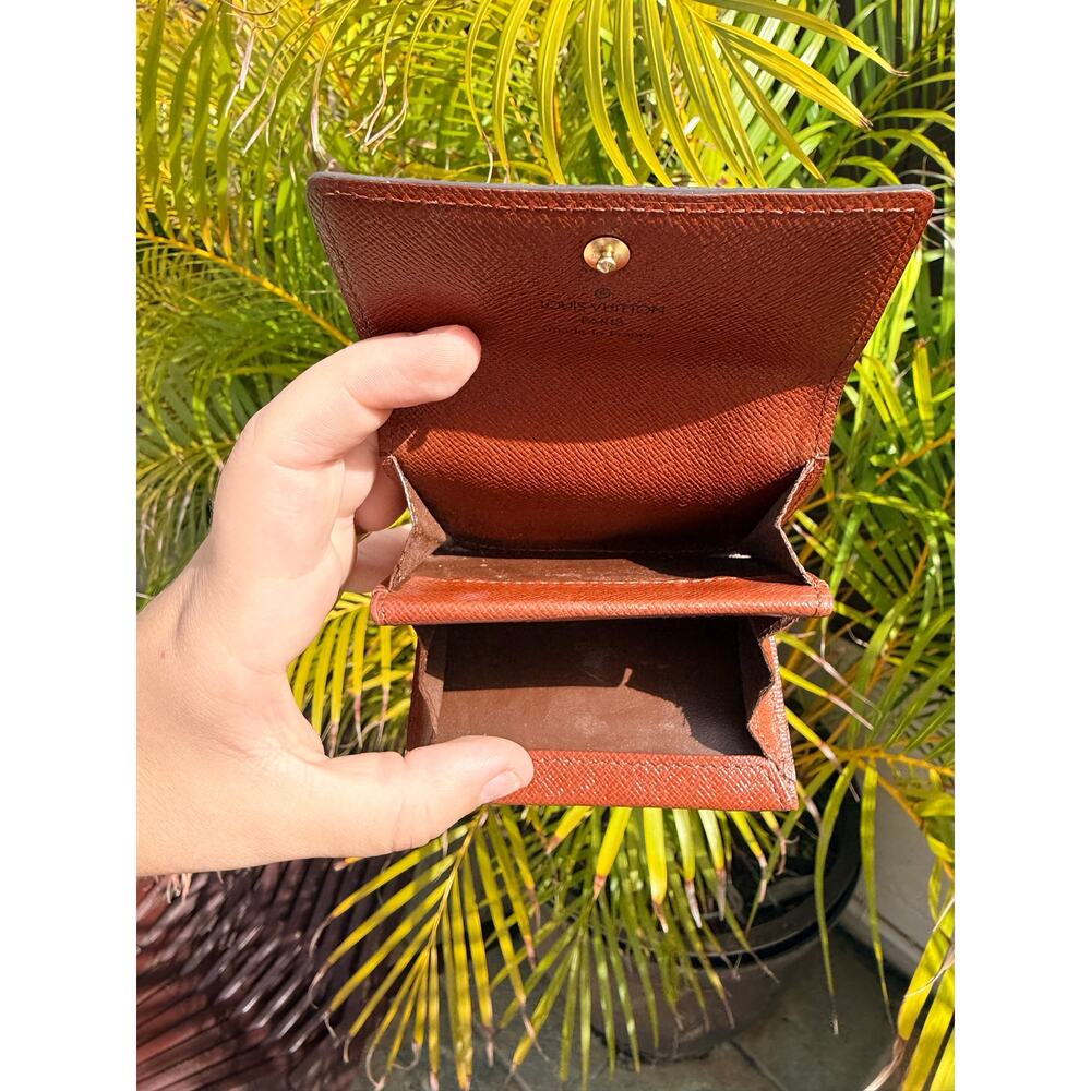 Louis Vuitton Card Wallet - Picture 9 of 12